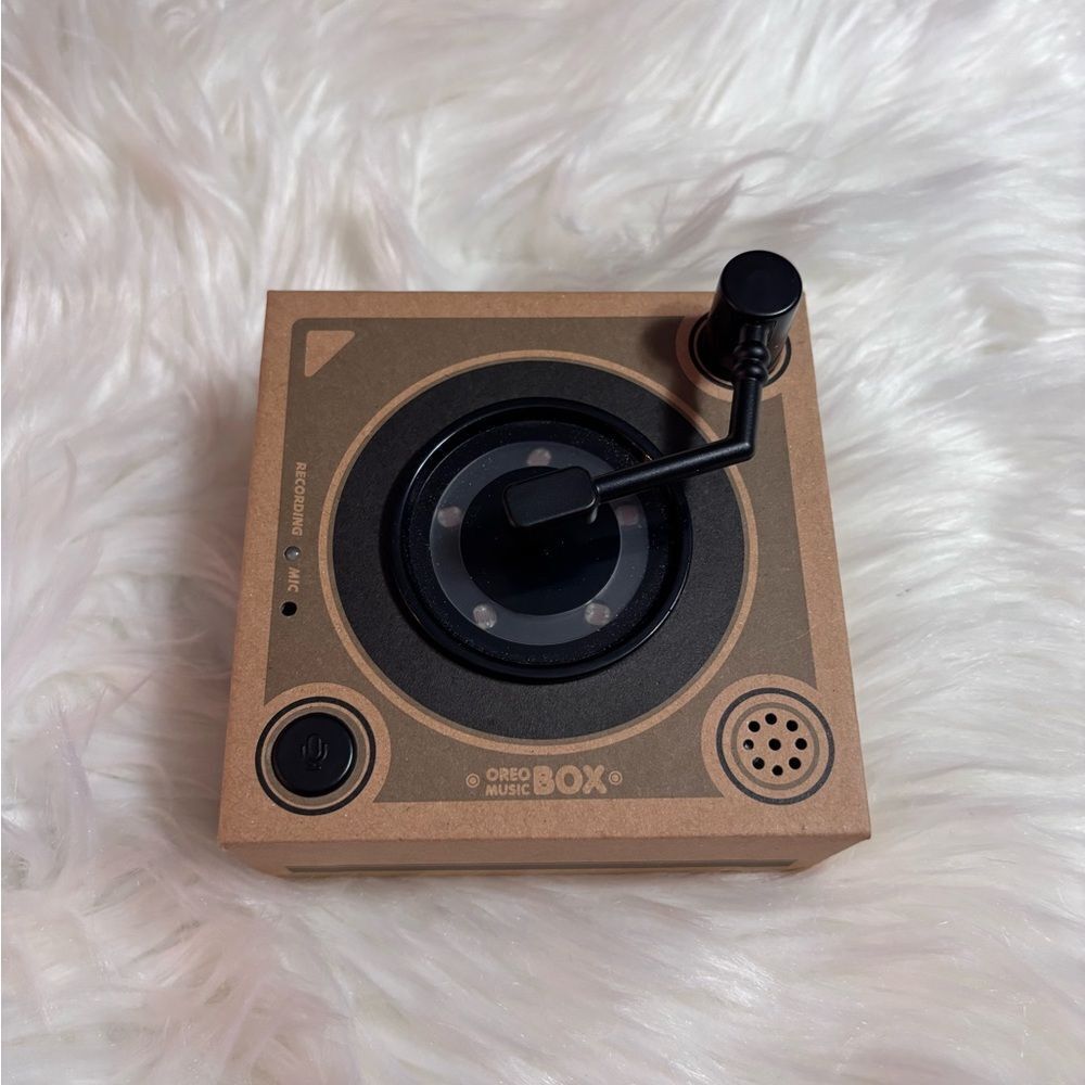 Oreo Cookie Turntable Set - Picture 6 of 6
